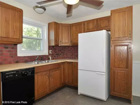 107 Darrow Dr, Warwick, RI 02886 photo 9