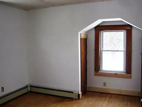 68 Garden St, Woonsocket, RI 02895 photo 9
