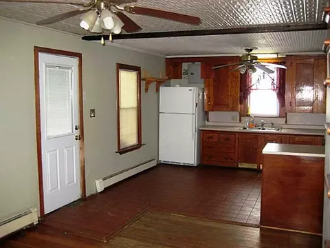 68 Garden St, Woonsocket, RI 02895 photo 4