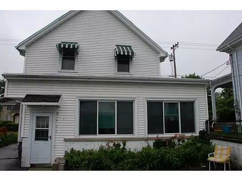 997 Park Ave, Woonsocket, RI 02895 photo 2