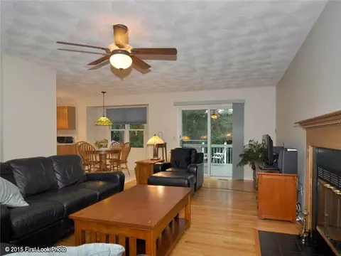 71 Peacock Rd, Warwick, RI 02886 photo 4