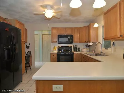 71 Peacock Rd, Warwick, RI 02886 photo 5
