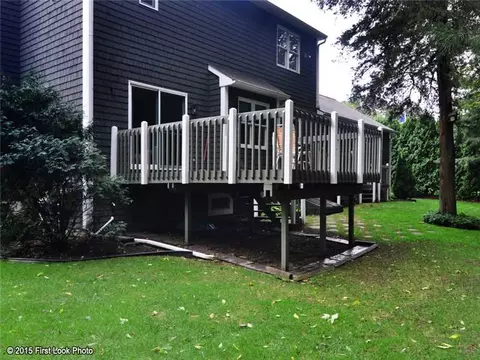 71 Peacock Rd, Warwick, RI 02886 photo 11