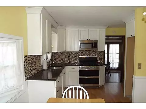 16 Ivan Ave, Riverside, RI 02915 photo 3