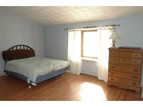 16 Ivan Ave, Riverside, RI 02915 photo 10
