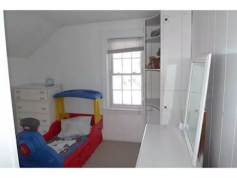 16 Ivan Ave, Riverside, RI 02915 photo 18