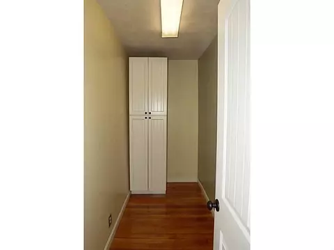 16 Ivan Ave, Riverside, RI 02915 photo 5