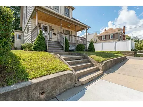180 Bernice Ave, Woonsocket, RI 02895 photo 2