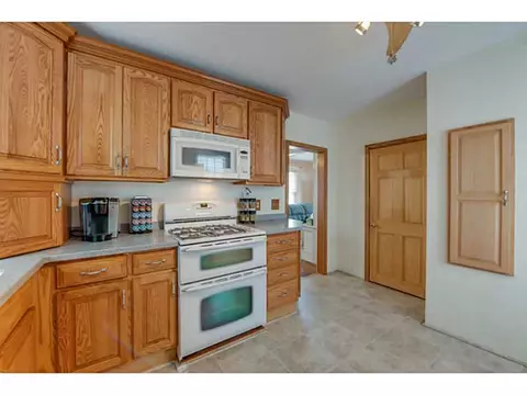 180 Bernice Ave, Woonsocket, RI 02895 photo 5