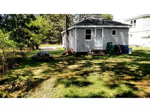 16 Wade St, Warwick, RI 02889 photo 4