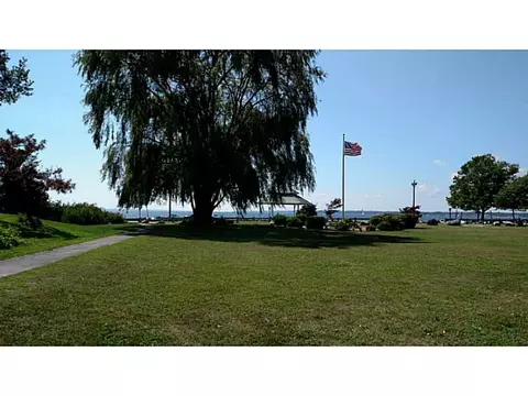 16 Wade St, Warwick, RI 02889 photo 1