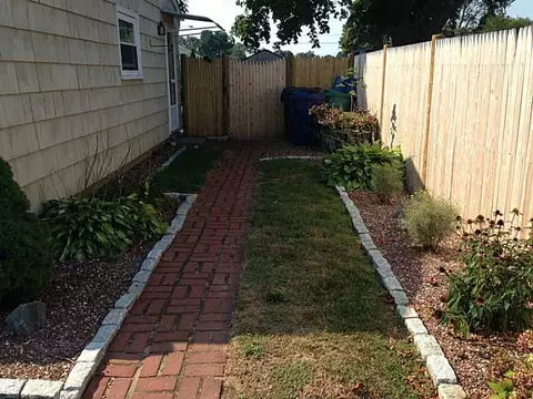136 Vineyard Rd, Warwick, RI 02889 photo 4