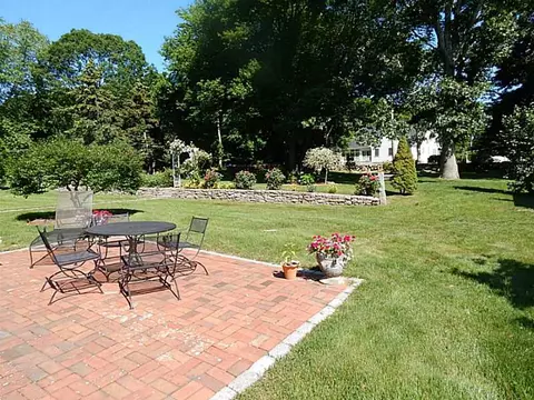 17 Edgewood Ave, Westerly, RI 02891 photo 7