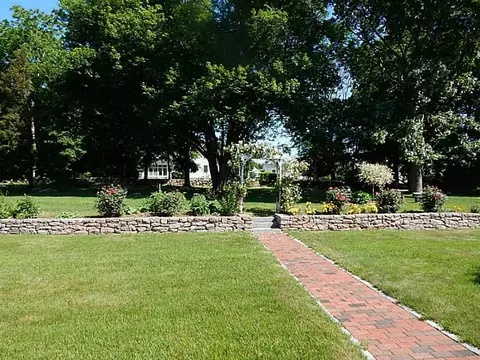 17 Edgewood Ave, Westerly, RI 02891 photo 24