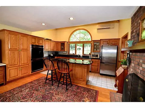 17 Edgewood Ave, Westerly, RI 02891 photo 9
