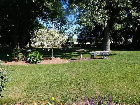 17 Edgewood Ave, Westerly, RI 02891 photo 5