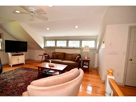 17 Edgewood Ave, Westerly, RI 02891 photo 18