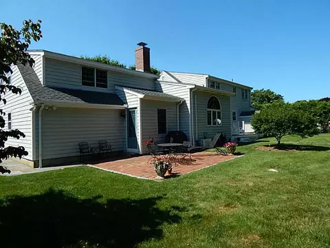 17 Edgewood Ave, Westerly, RI 02891 photo 6