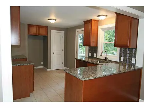 30 Overview Dr, Coventry, RI 02816 photo 2