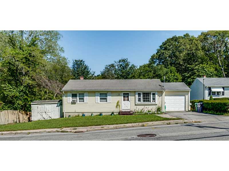 256 Buttonwoods Ave, Warwick, RI 02886 photo 1