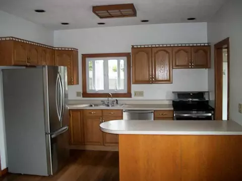 44 E Barrows St, Cumberland, RI 02864 photo 5