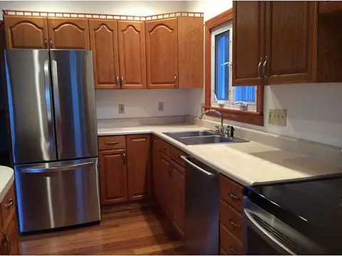 44 E Barrows St, Cumberland, RI 02864 photo 4