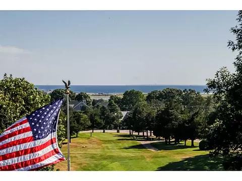 35 Wicklow Rd, Westerly, RI 02891 photo 2