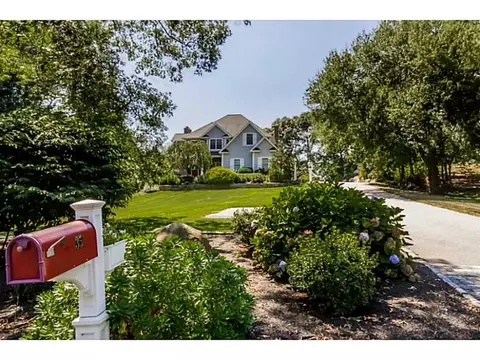 35 Wicklow Rd, Westerly, RI 02891 photo 1