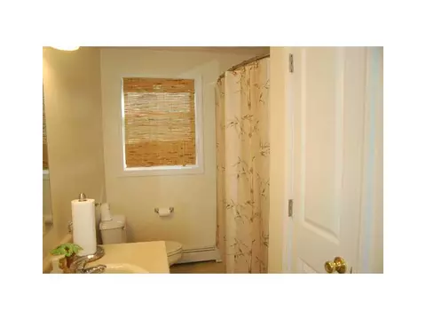 61 Pelletier Ave, Woonsocket, RI 02895 photo 10