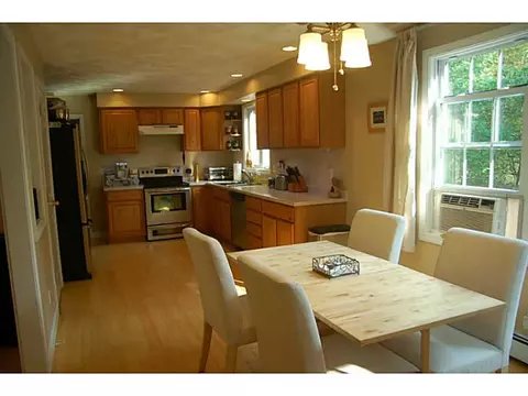 61 Pelletier Ave, Woonsocket, RI 02895 photo 12