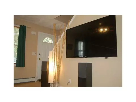61 Pelletier Ave, Woonsocket, RI 02895 photo 9