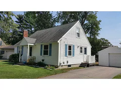 20 Modena Dr, Warwick, RI 02886 photo 3