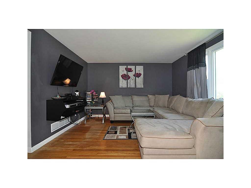 33 Viceroy Rd, Warwick, RI 02886 photo 2