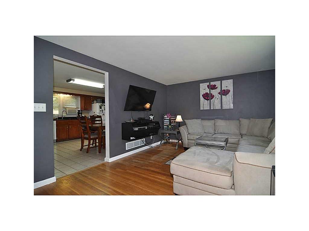 33 Viceroy Rd, Warwick, RI 02886 photo 3