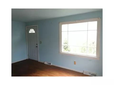 91 Diana Dr, Woonsocket, RI 02895 photo 5