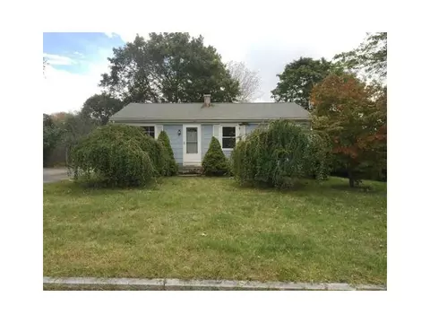 91 Diana Dr, Woonsocket, RI 02895 photo 1