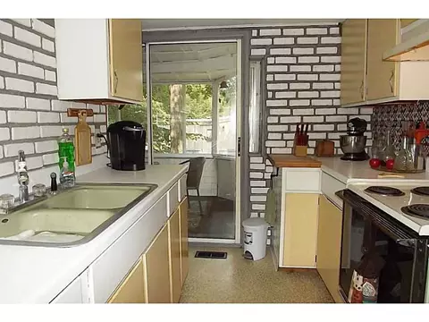 12 Woodridge Dr, Mapleville, RI 02839 photo 3