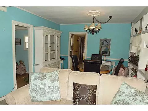 12 Woodridge Dr, Mapleville, RI 02839 photo 5