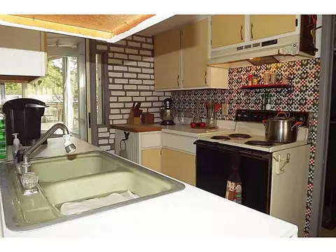 12 Woodridge Dr, Mapleville, RI 02839 photo 2