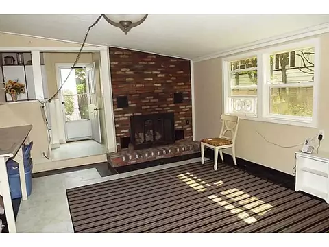 12 Woodridge Dr, Mapleville, RI 02839 photo 13