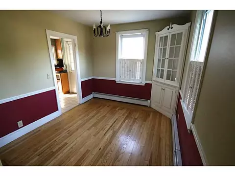 127 Circuit Dr, Warwick, RI 02889 photo 16