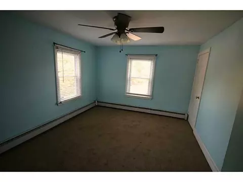 127 Circuit Dr, Warwick, RI 02889 photo 21