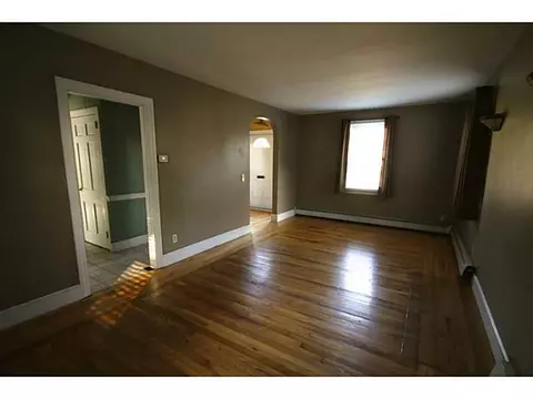 127 Circuit Dr, Warwick, RI 02889 photo 18
