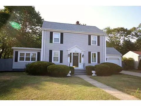 127 Circuit Dr, Warwick, RI 02889 photo 1