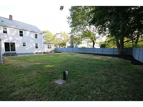 127 Circuit Dr, Warwick, RI 02889 photo 8
