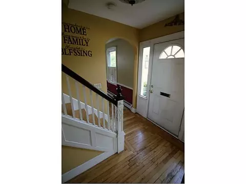 127 Circuit Dr, Warwick, RI 02889 photo 19