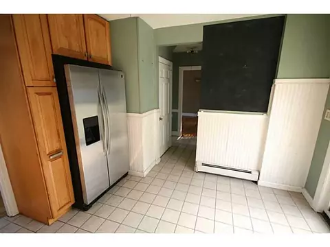 127 Circuit Dr, Warwick, RI 02889 photo 13