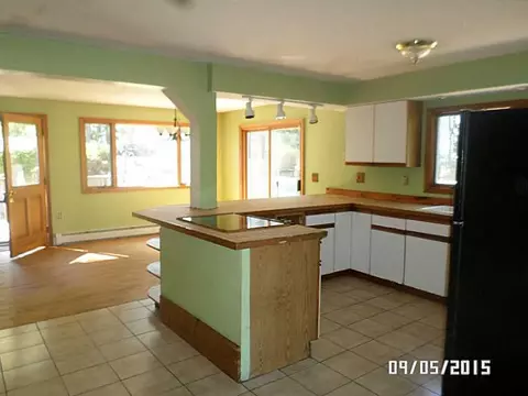 77 Centre Rd, Glocester, RI 02814 photo 4