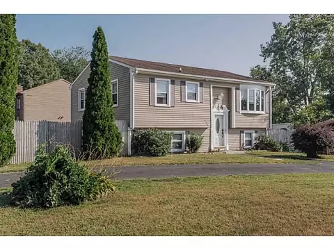 130 Adelaide Ave, Warwick, RI 02886 photo 3