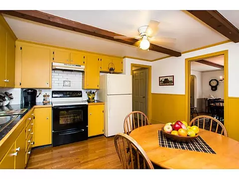 59 Burt St, Warwick, RI 02886 photo 5
